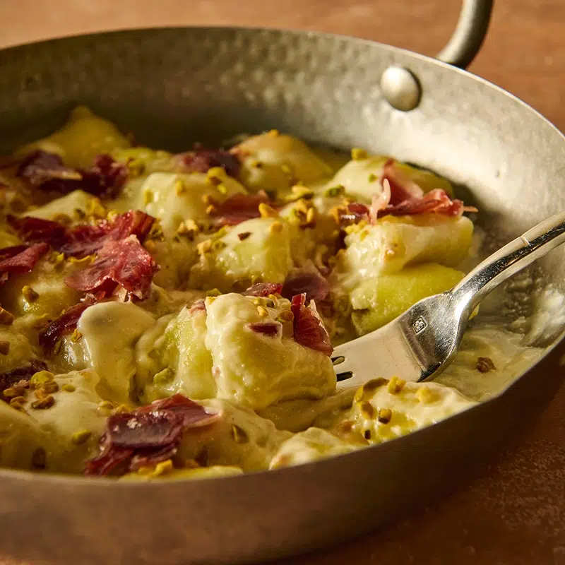 Gnocchi molto molto gorgonzola with Iberian ham