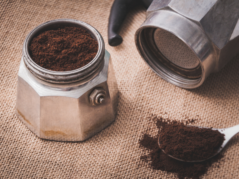 cafetera italiana partes - Cómo hacer un buen café italiano: Aprende a usar la cafetera italiana