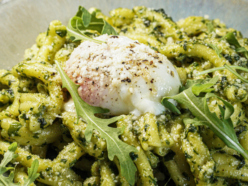 Pasta sin queso al pesto