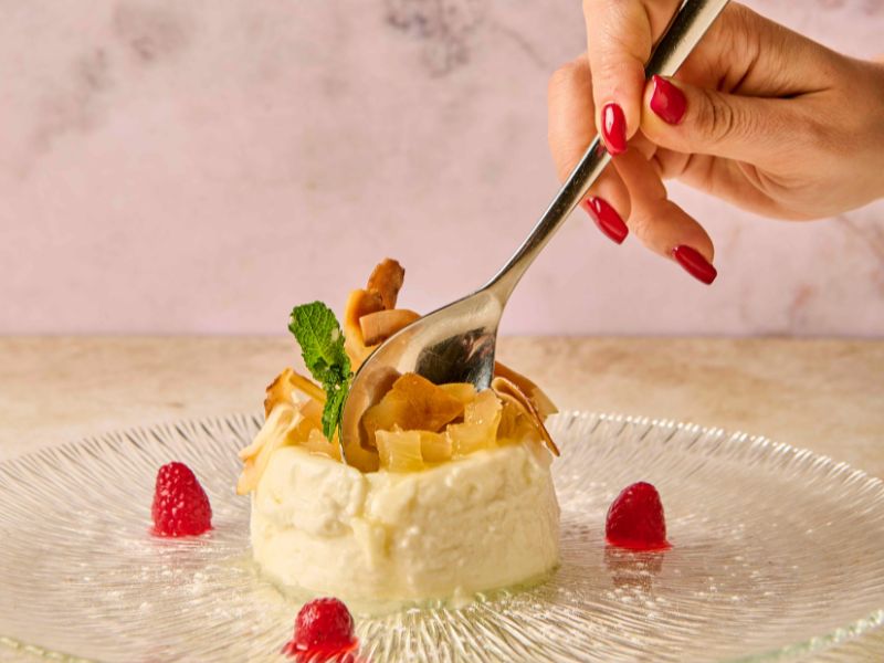 Receita de panna cotta de coco: uma sobremesa cremosa e muito fácil